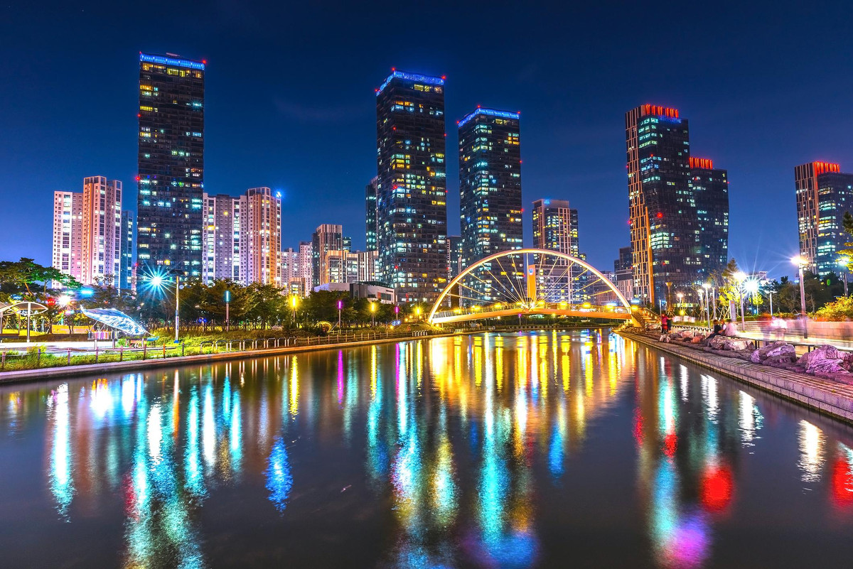 Hanh trinh “doi doi” cua nhung lang chai, sa mac thanh trung tam kinh te the gioi-Hinh-3