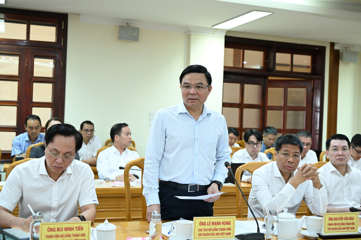 Petrovietnam/ PV GAS day manh trien khai to hop Khi – Dien Vung Ang