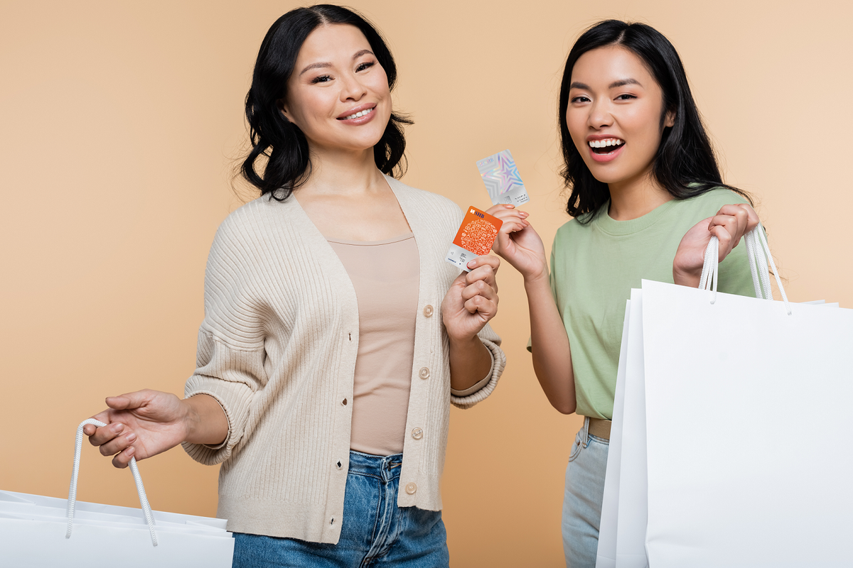 Chi tieu “tha ga”, hoan tien “cuc da” len toi 3 trieu dong cung the tin dung quoc te SHB