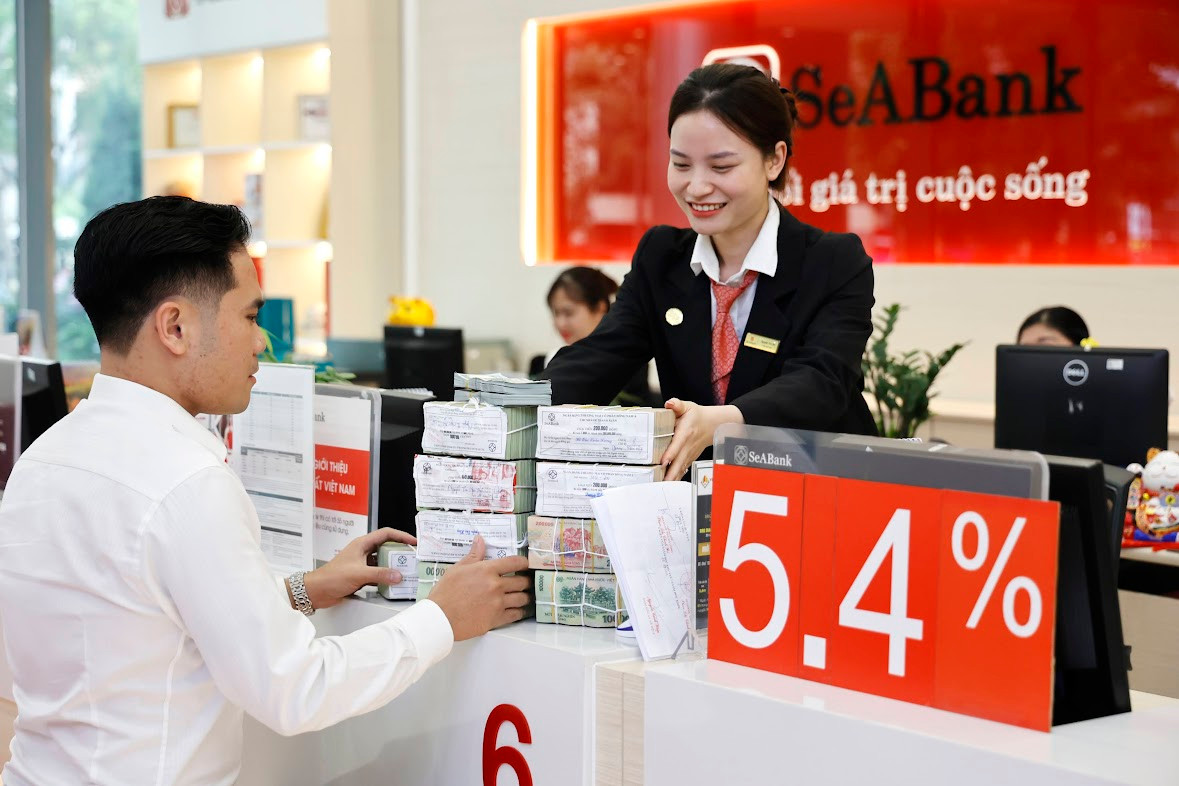 SeABank lan thu 5 duoc vinh danh trong Top 500 doanh nghiep tang truong nhanh nhat Viet Nam-Hinh-2