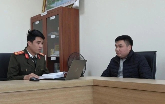 Bat doi tuong lua dao lay lai tien dau tu tien ao