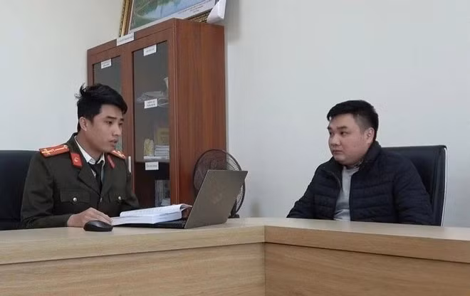 Bat doi tuong lua dao lay lai tien dau tu tien ao