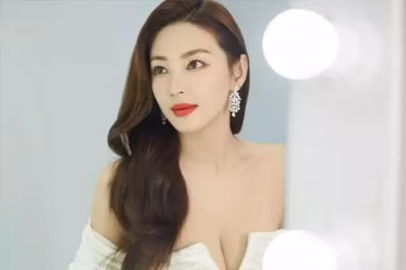 Bon my nhan Hoa ngu duoc dao dien 