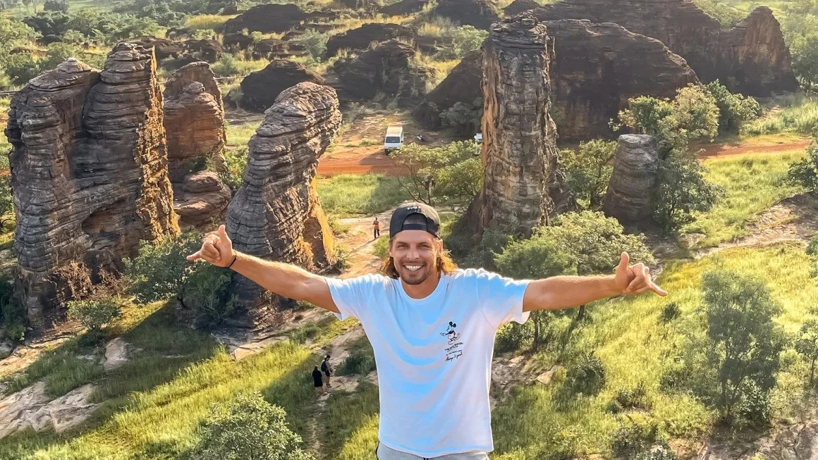 Du lịch vòng quanh thế giới, chàng trai vẫn kiếm được 20.000 USD/tháng - Hình 3 Du lich vong quanh the gioi, chang trai van kiem duoc 20.000 USD/thang-Hinh-3