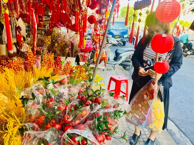 Pho ban do trang tri Tet vang chua tung thay!-Hinh-2