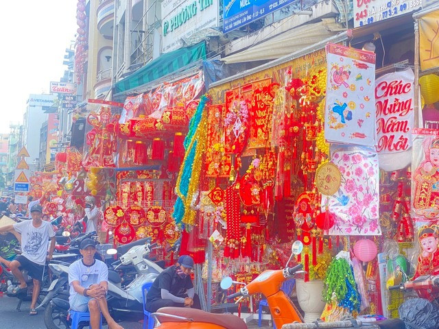 Pho ban do trang tri Tet vang chua tung thay!-Hinh-5