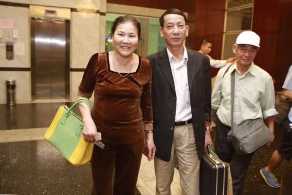 Nguoi me xu Nghe binh di cua cau thu Cong Vinh-Hinh-2