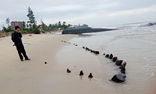 Xac minh tau co troi len bo bien Hoi An
