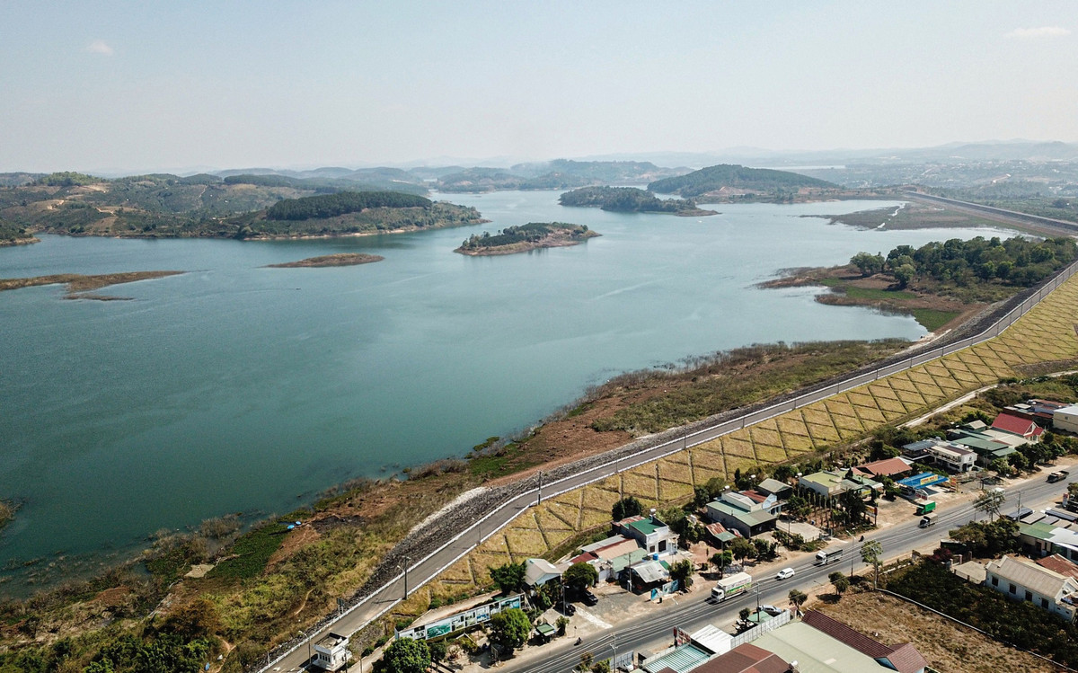 Lộ diện loạt siêu dự án “lùm xùm” của đại gia Nguyễn Cao Trí - Hình 3 Lo dien loat sieu du an “lum xum” cua dai gia Nguyen Cao Tri-Hinh-3