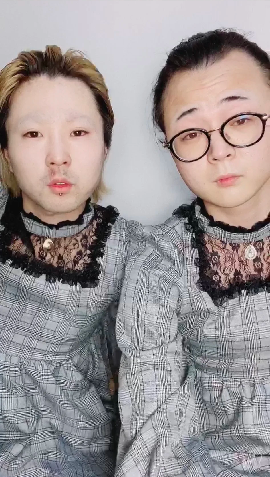 Tik Toker khoe mat moc gay choang, fan khen het loi-Hinh-7