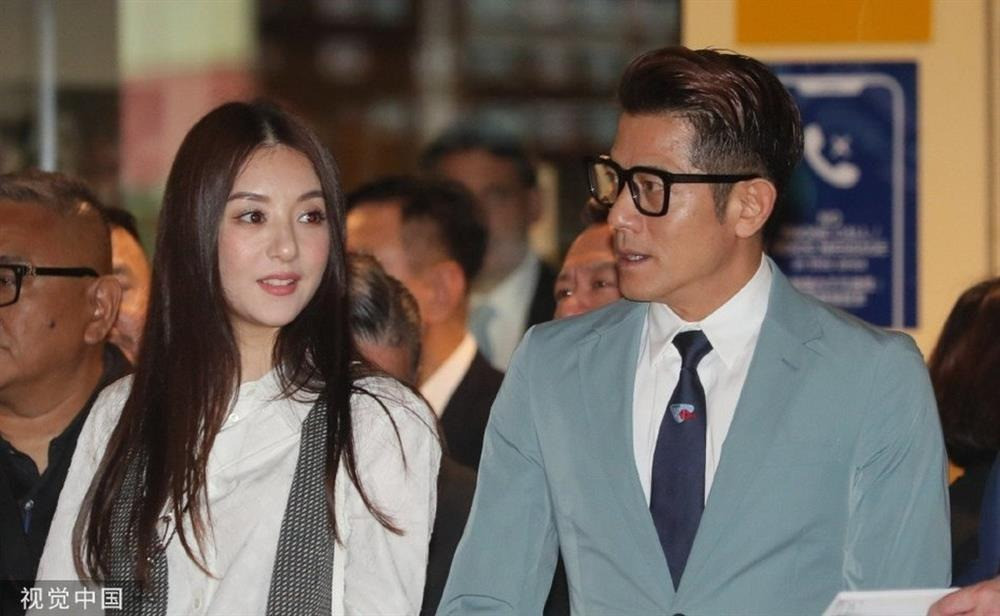 Nguoi phu nu phia sau thanh cong va giau co cua Quach Phu Thanh-Hinh-4