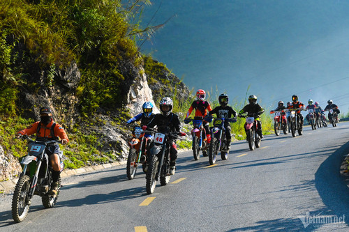 Nhung khoanh khac an tuong tren 2023-Hinh-37