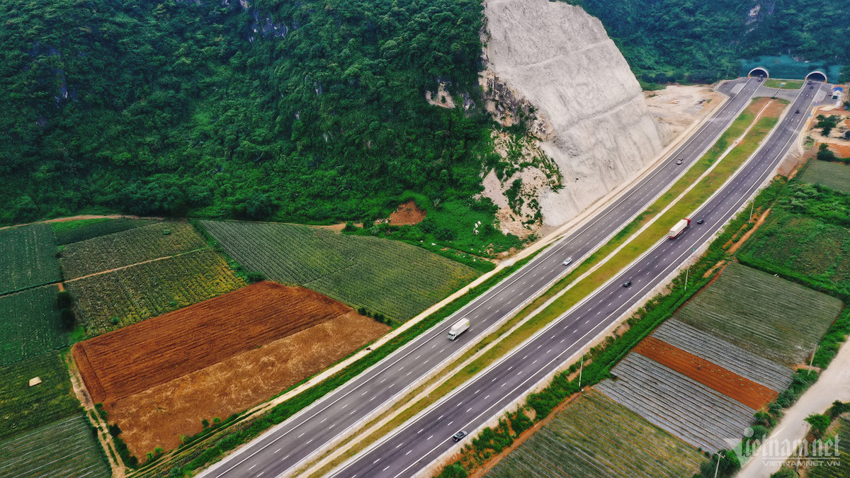 Nhung khoanh khac an tuong tren 2023-Hinh-14