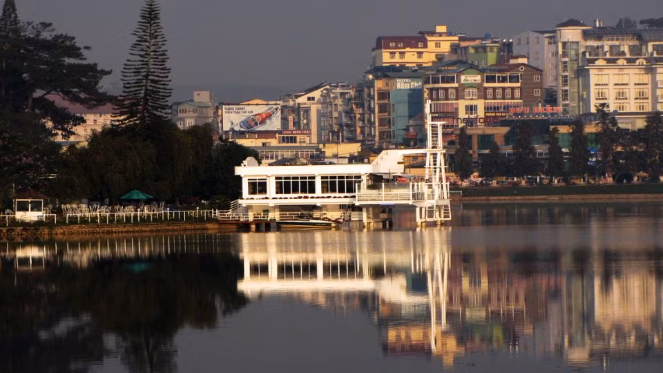 Dau gia “dat vang” Da Lat: Vi sao gia tri “khung”?