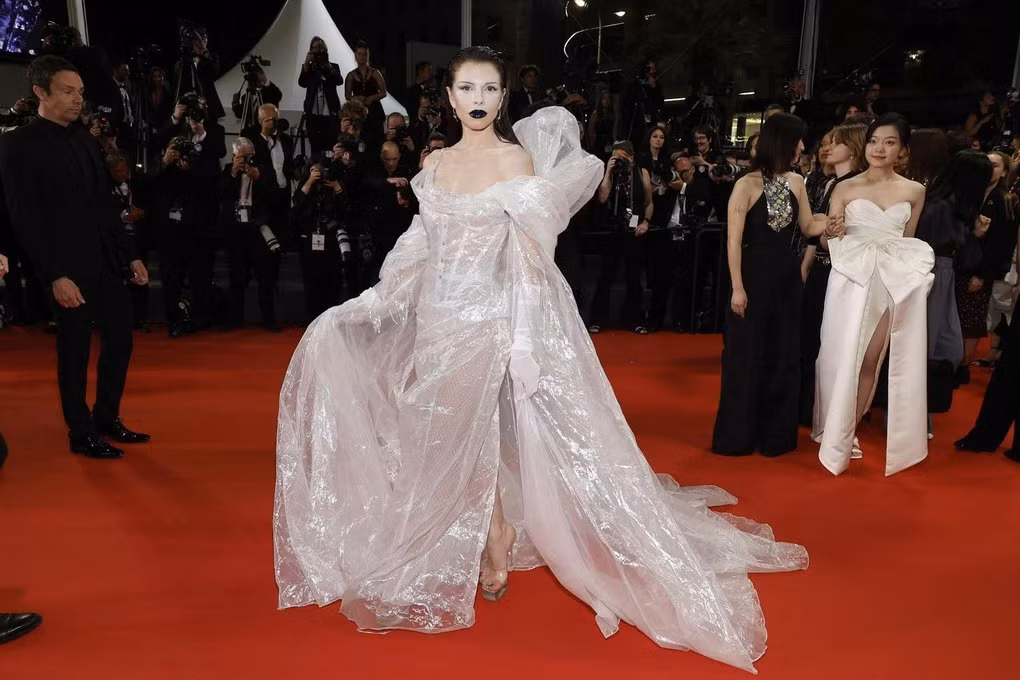 Giay “ca kheo” cao 30cm yeu thich cua Hoa Minzy-Hinh-8