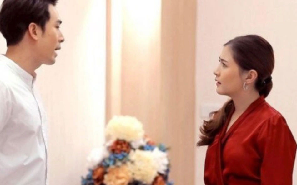 Bang hoang khi biet ly do chong doi ra ngu rieng