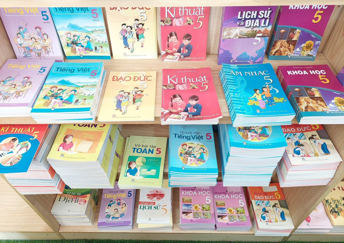 Ban sach giao khoa: Cac doanh nghiep lai 