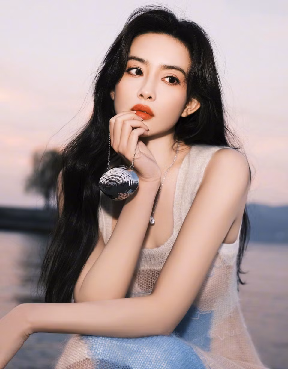 Nguoi dep thu vai Mai Sieu Phong trong 