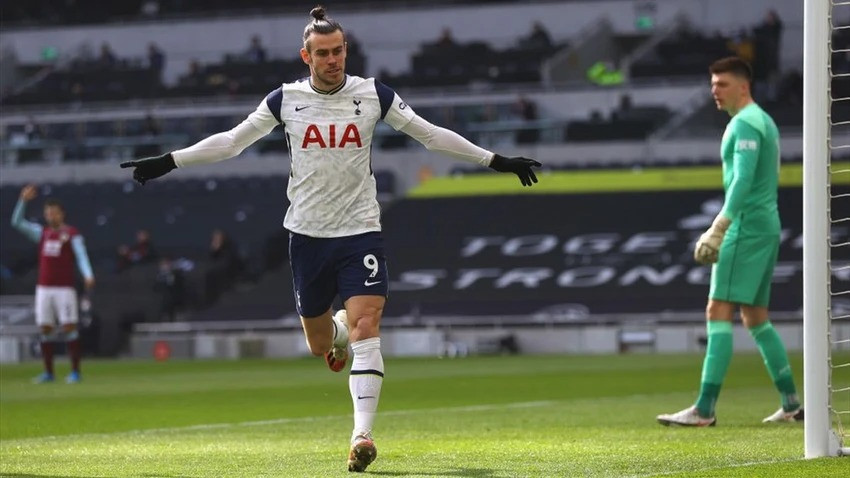 Golf thu Gareth Bale muon khoac ao Tottenham
