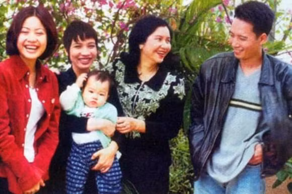 Me chong kin tieng cua Diva My Linh, noi tieng mot thoi-Hinh-2