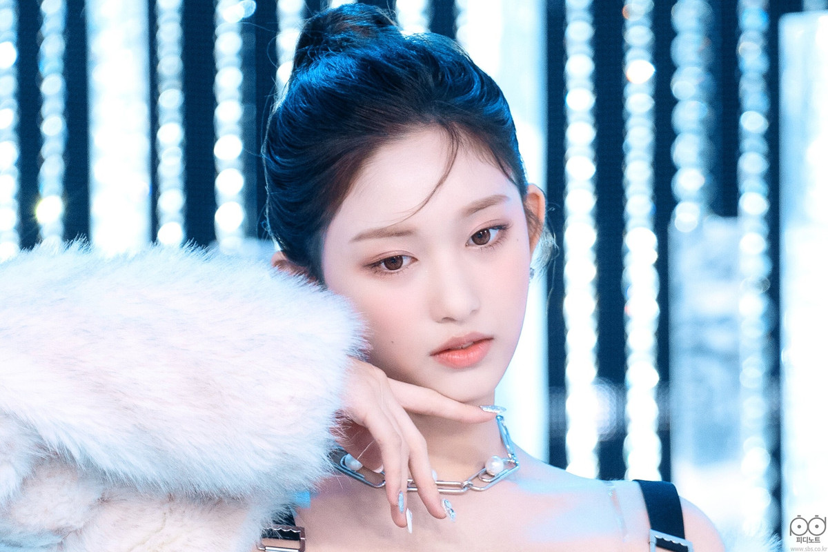 Nu ca si cao 1,73 m bi chi trich bat tai-Hinh-7