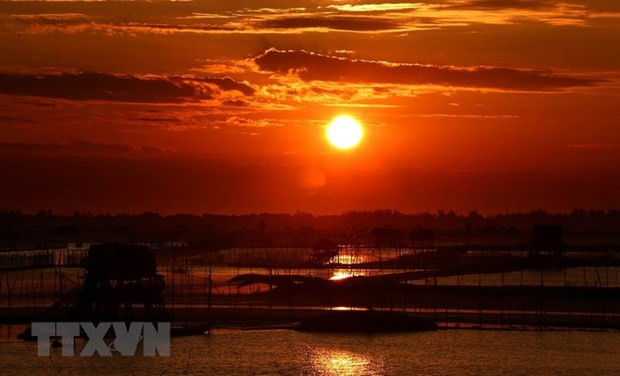 Du lich Co do Hue vao mua Thu cung nhung trai nghiem moi la