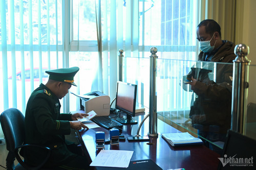 Tra Linh truoc ngay cong bo nang cap len cua khau quoc te-Hinh-4