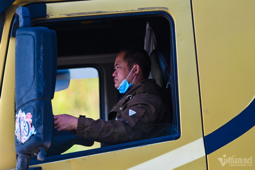 Tra Linh truoc ngay cong bo nang cap len cua khau quoc te-Hinh-3