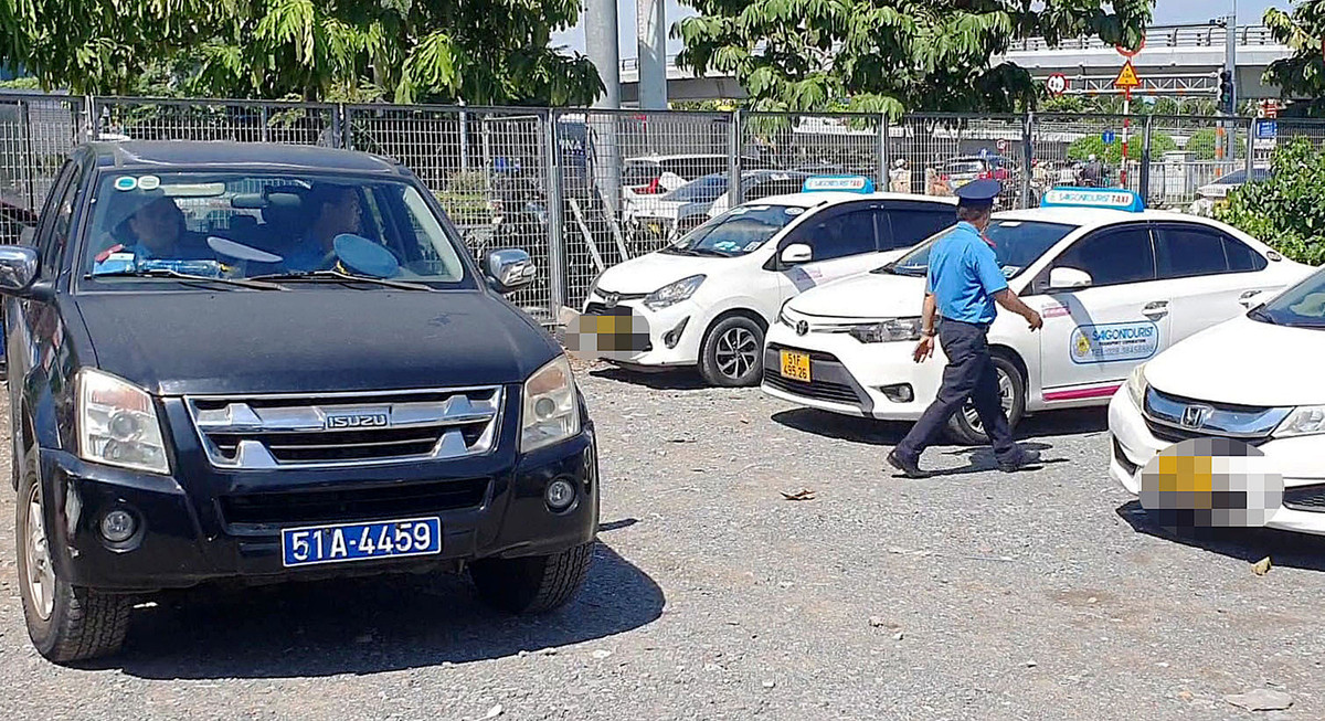 Taxi gian lận cước: Rút giấy phép vĩnh viễn? Taxi gian lan cuoc: Rut giay phep vinh vien?