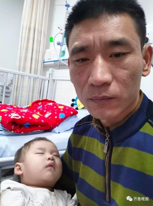 Ong bo cuu con bi benh nho duoc tra on bang 200 tan cu cai