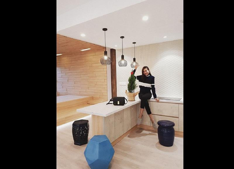 Tự nhận mình là một người kỹ tính nên khi thiết kế ngôi nhà, Thanh Hằng chăm chút cho từng chi tiết một cách tỉ mỉ.