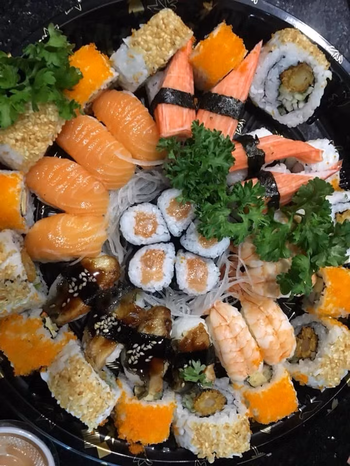 Sep mua 23 coc tra sua tang sinh nhat 23 tuoi cho nhan vien-Hinh-4