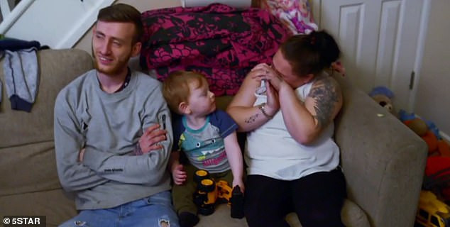 Cuối cùng, khi kết thúc chương trình, Alex đã gửi tặng gia đình Anthony và Jen một chiếc giường. Thậm chí còn giúp đỡ Anthony lắp ráp nó.