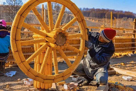 Doc la toa nha long lay xay tu 20.000 bap ngo-Hinh-4