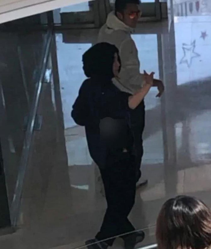 Vuong Phi - Ta Dinh Phong dien do doi, xuat hien tinh cam