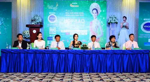 Ca si Dam Vinh Hung lam giam khao Hoa khoi DBSCL 2015