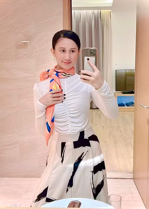 Lần cuối cùng cô đăng ảnh cá nhân là vào tháng 2/2022. Người đẹp Minh Đặng - bạn thân của Diana chia sẻ trên Zing, dù mắc bạo bệnh, Diana luôn bản lĩnh, vui vẻ trước mặt mọi người.