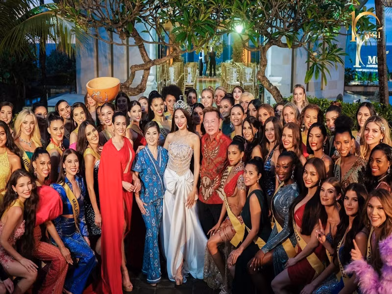 Hoa hậu Thùy Tiên có mặt tại Bali, Indonesia để đồng hành cùng các cô gái trên hành trình chinh phục vương miện Hoa hậu Hòa bình Quốc tế 2022. Ảnh: Miss Grand International