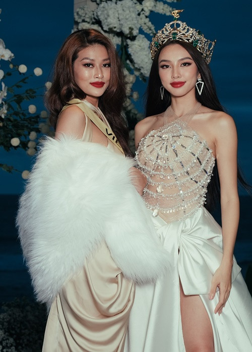 Đại diện Việt Nam chọn màu son đỏ là điểm nhấn makeup của mình. Ảnh: Miss Grand International