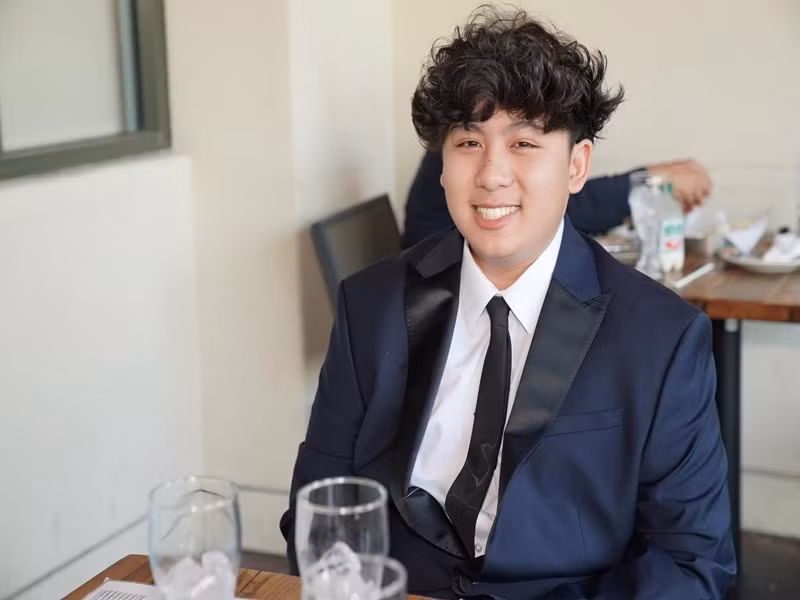 Theo vợ cũ Bằng Kiều, Colin có rất nhiều tài lẻ nhưng không bao giờ muốn thể hiện như đóng phim, ca hát. Tuy nhiên, Colin lại không thích theo đuổi con đường nghệ thuật.