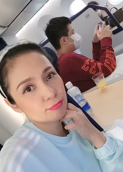 Việt Trinh không tiết lộ bố bé Thiện Nhân suốt nhiều năm qua. Trong một lần livestream, nữ diễn viên bày tỏ, cô không mong muốn cứ phải nghe những câu hỏi như "bố đứa nhỏ đâu", "chồng chị có cho chị tiền nuôi con không".