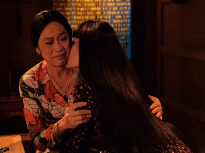 Hoài Linh đóng phim điện ảnh “Mến gái miền Tây” ra mắt vào tháng 3/2022. Phim không thành công về mặt doanh thu. Dự án chỉ thu về gần 5 tỷ đồng sau 10 ngày ra mắt. Ảnh: Sức khỏe và đời sống