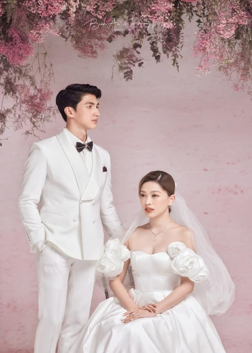 Chuyện tình của Phương Nga - Bình An đã có cái kết viên mãn. Sau nhiều năm hẹn hò, đôi uyên ương tổ chức đám cưới vào ngày 21/10 tới đây. Ảnh: FBNV