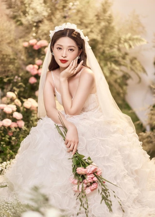 Phương Nga có màn dậy thì thành công. Ảnh: FBNV