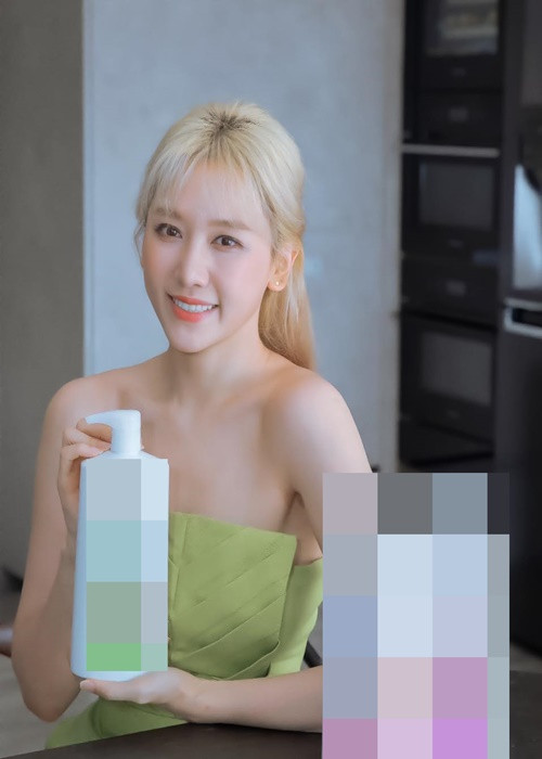 Bản thân Hari Won cảm thấy mình đẹp nhất khi cười nhưng lại không cười tươi được nữa vì vậy cô từng rất tủi thân. Ảnh: FBNV