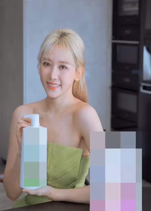 Bản thân Hari Won cảm thấy mình đẹp nhất khi cười nhưng lại không cười tươi được nữa vì vậy cô từng rất tủi thân. Ảnh: FBNV