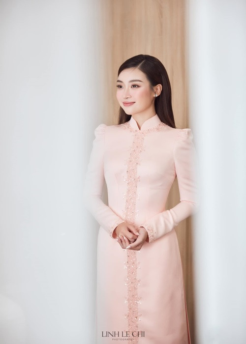 Nàng hậu trực tiếp tham gia vào mọi khâu chuẩn bị cho ngày trọng đại.