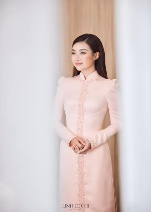 Nàng hậu trực tiếp tham gia vào mọi khâu chuẩn bị cho ngày trọng đại.