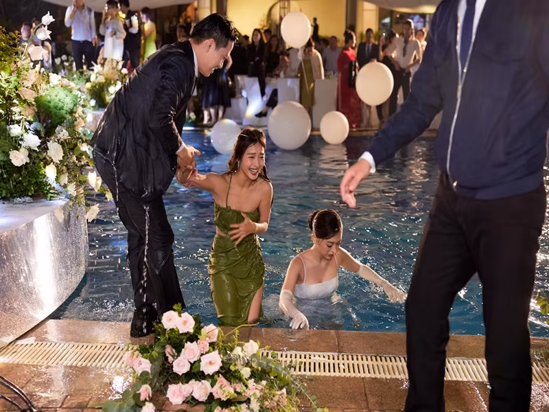 "Rồi xong nha, cũng tới thời gian định mệnh không thoát khỏi", Khả Ngân chia sẻ. Ảnh: FB Khả Ngân