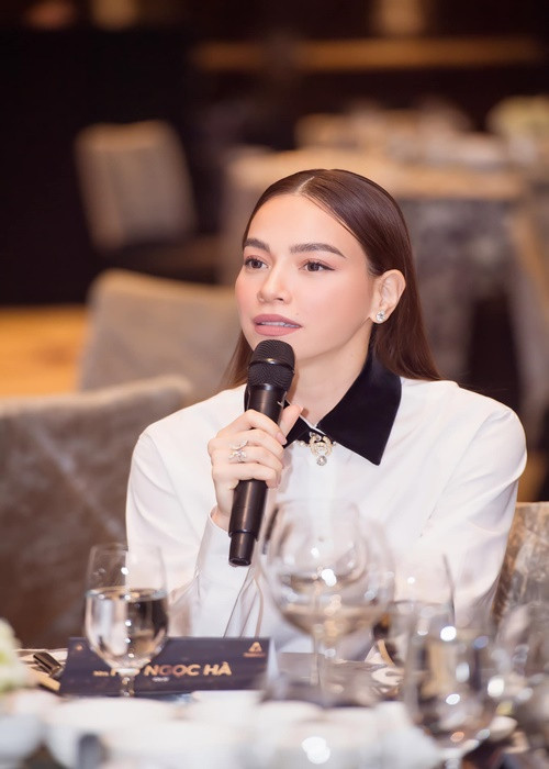 Ban tổ chức chương trình đưa ra 2 phương án cho khán giả đã mua vé: một là trả lại vé để lấy lại tiền, hai là đổi vé sang một show diễn vào ngày 31/12/2022. Ảnh: FBNV